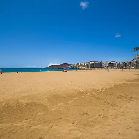 By Playa De Canteras Las Palmas de Gran Canaria